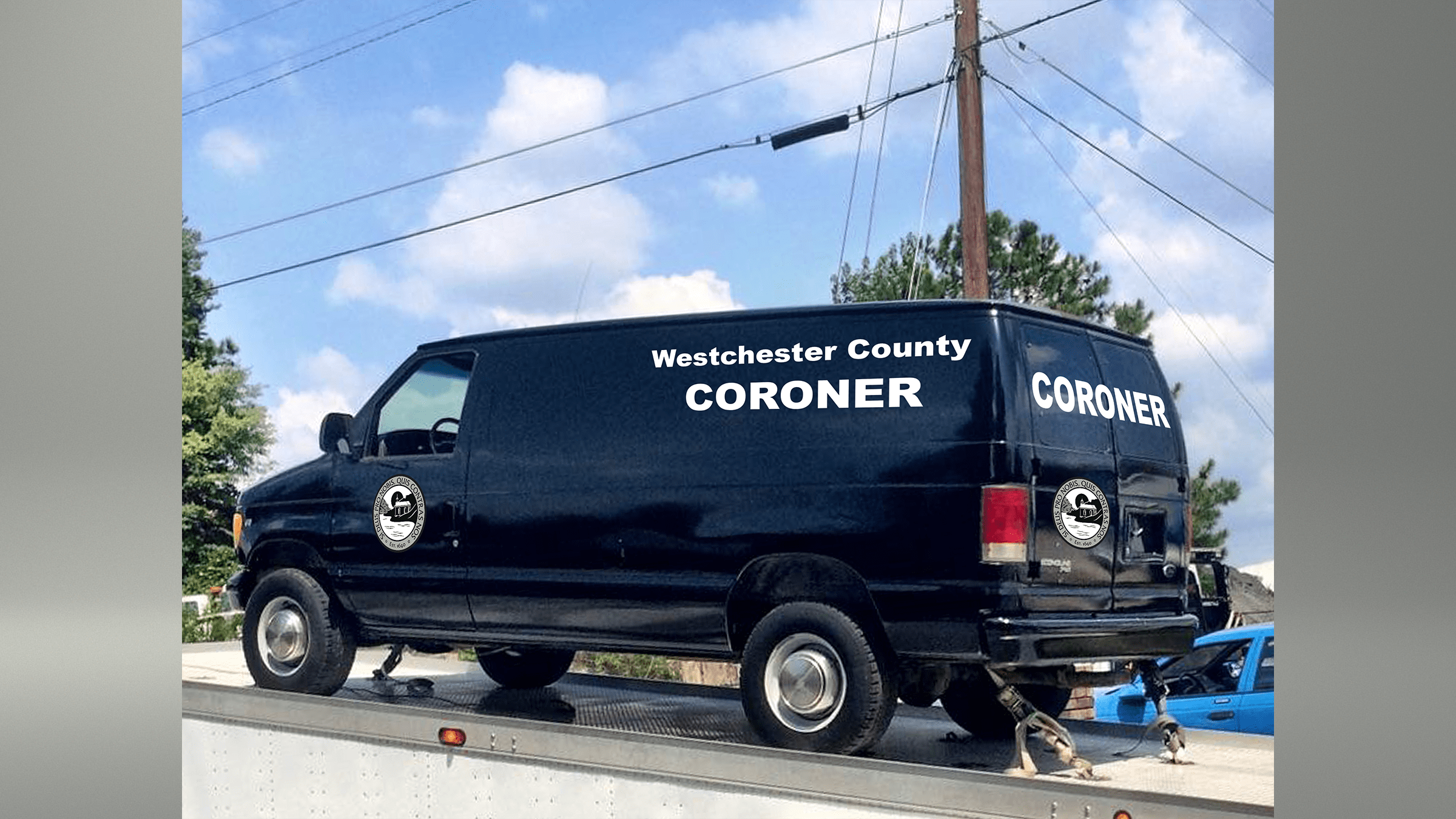 Sleepy Hollow: Coroner Van